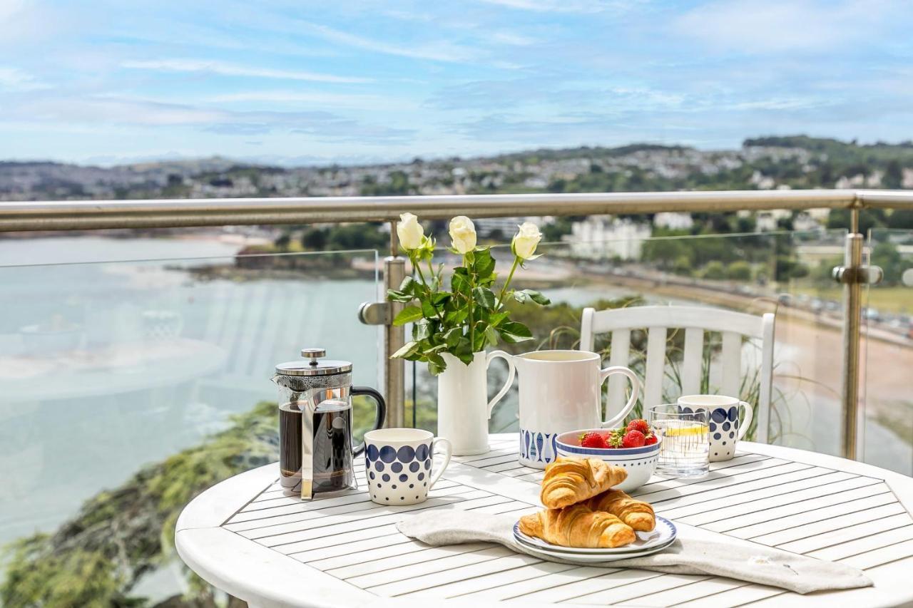 A7 Masts - Striking Beach Bolthole Apartment With Beautiful Sea Views Private Balcony & Parking Torquay Exterior photo