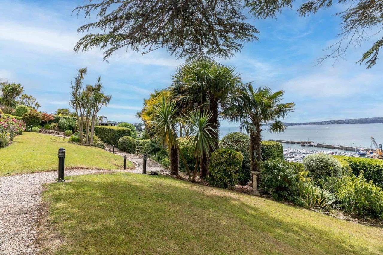 A7 Masts - Striking Beach Bolthole Apartment With Beautiful Sea Views Private Balcony & Parking Torquay Exterior photo