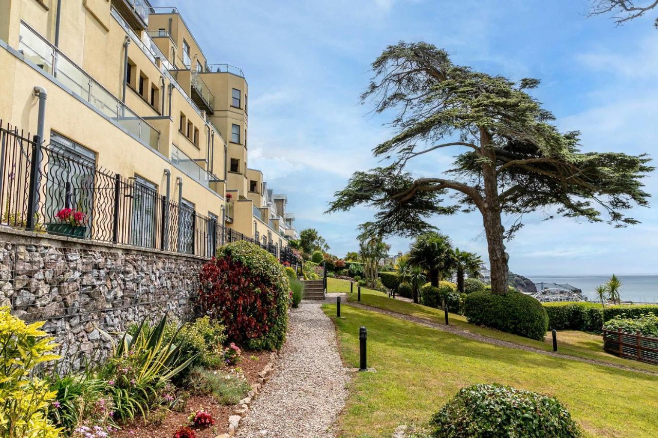 A7 Masts - Striking Beach Bolthole Apartment With Beautiful Sea Views Private Balcony & Parking Torquay Exterior photo